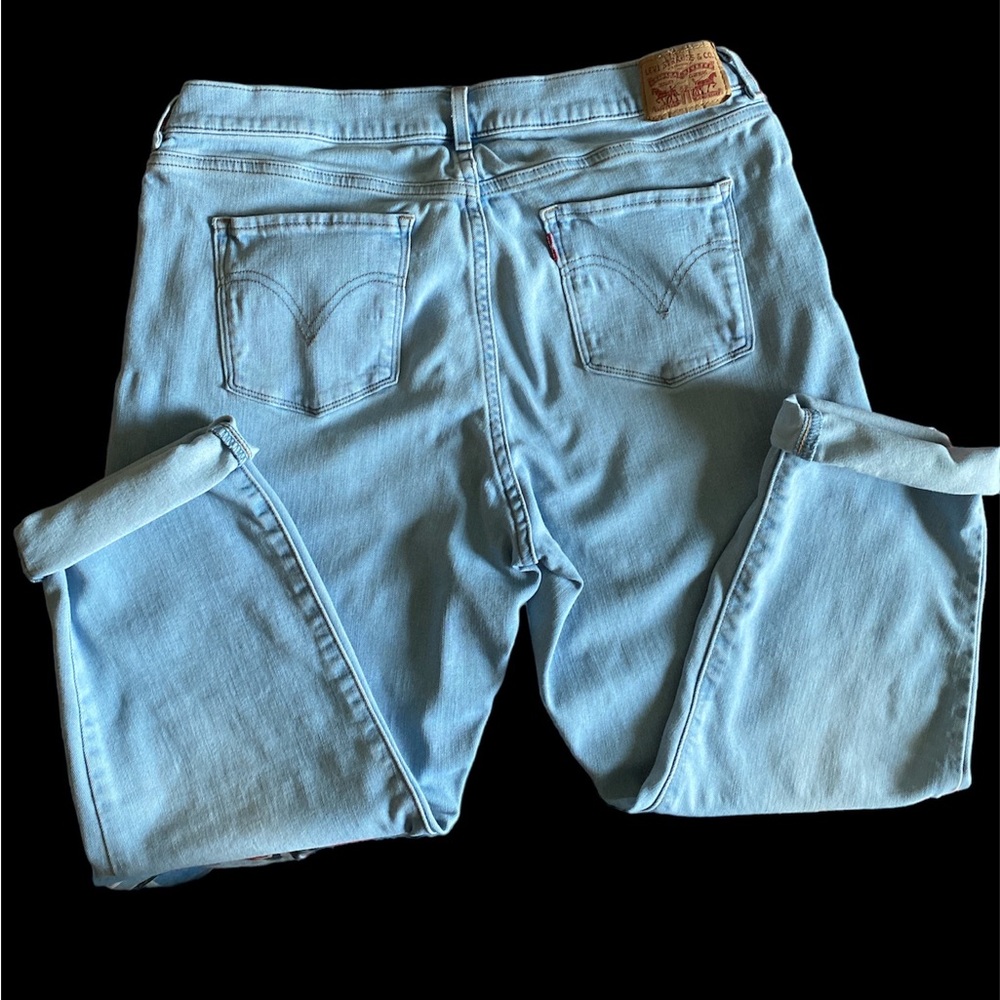 Women’s Boyfriend Levi Jeans, Size 16 (some stretch)